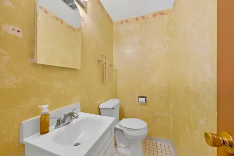 13157 South Green Bay Avenue Chicago IL 60633