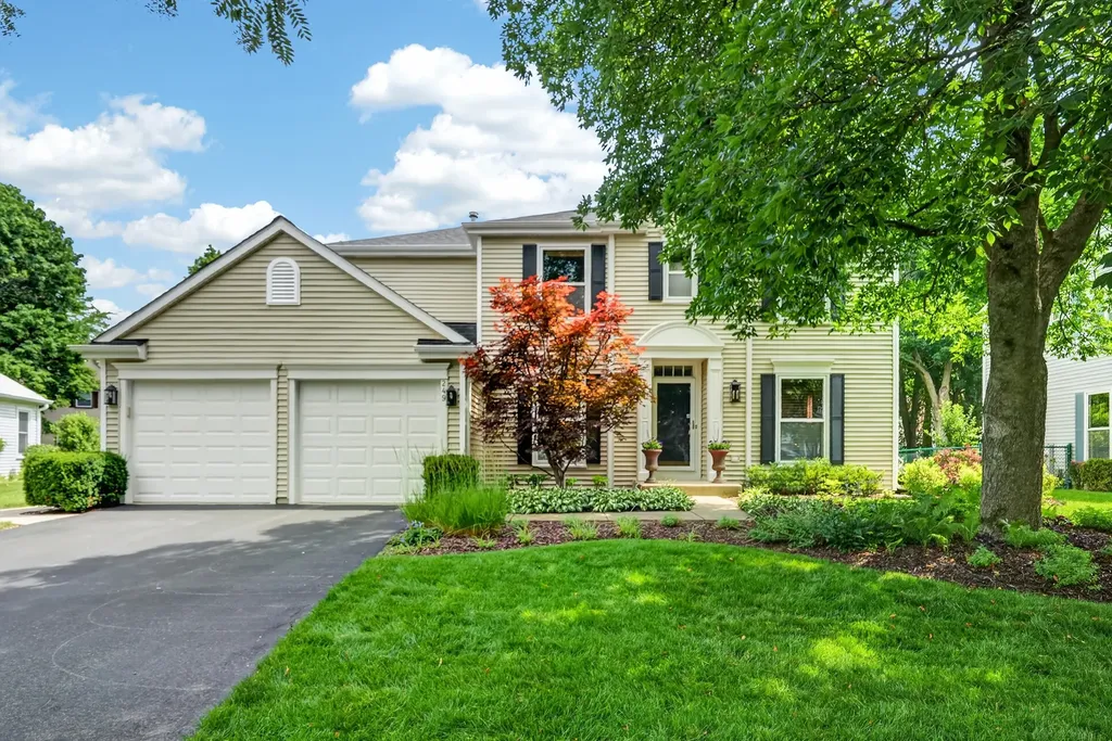 249 Pontiac Lane Vernon Hills IL 60061