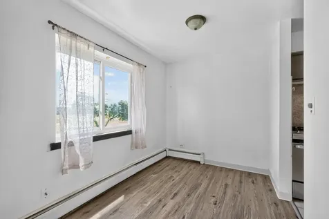 827 West College Boulevard Addison IL 60101