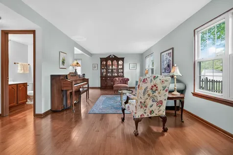 152 Knightsbridge Drive Mundelein IL 60060