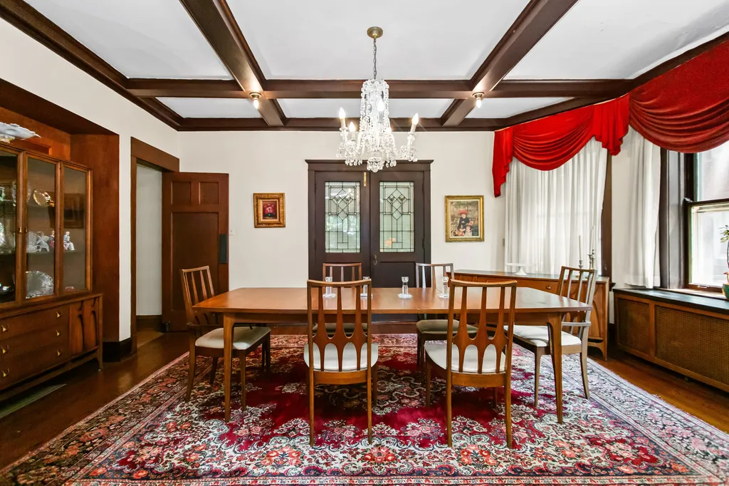 1446 West Summerdale Avenue W Chicago IL 60640