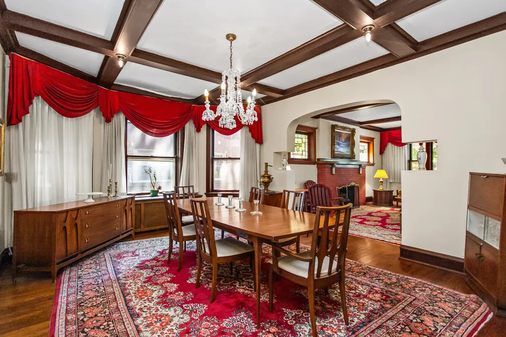 1446 West Summerdale Avenue W Chicago IL 60640