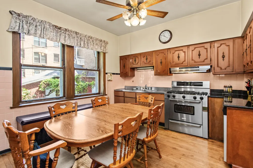 1446 West Summerdale Avenue W Chicago IL 60640