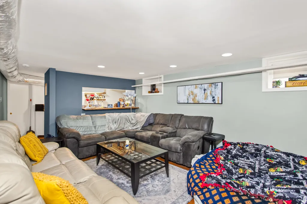 1446 West Summerdale Avenue W Chicago IL 60640