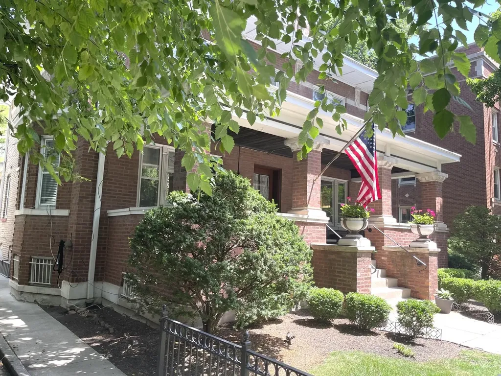 1446 West Summerdale Avenue Chicago IL 60640
