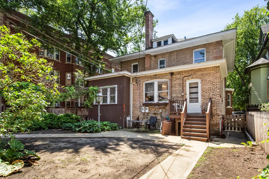 1446 West Summerdale Avenue Chicago IL 60640