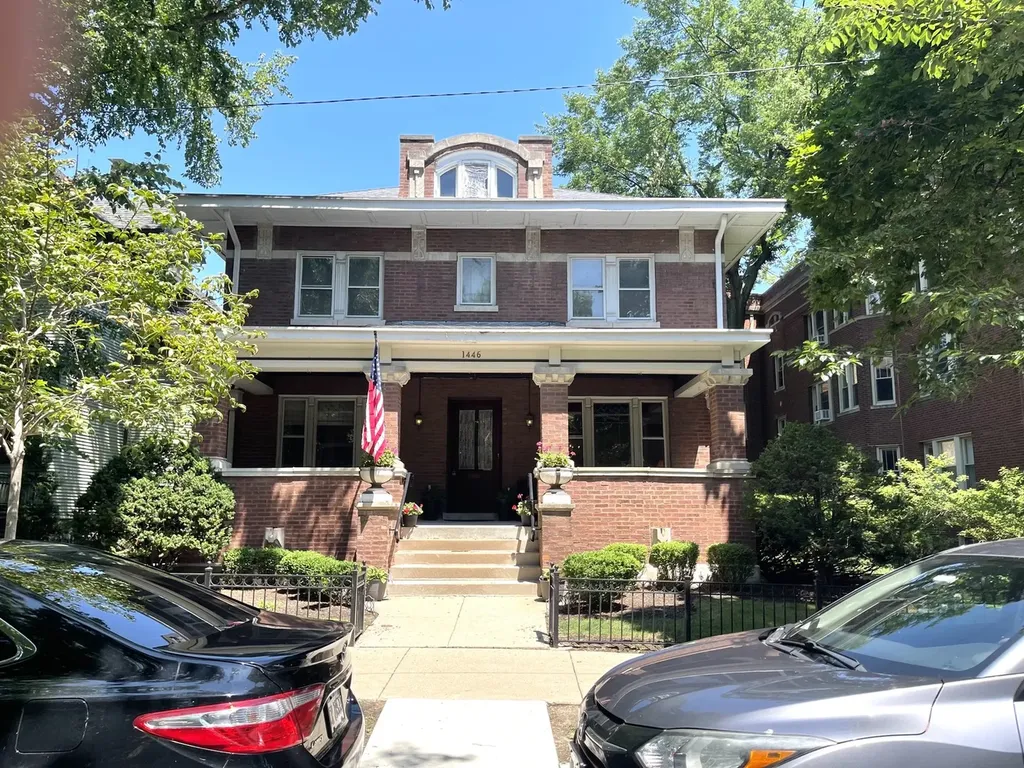 1446 West Summerdale Avenue Chicago IL 60640