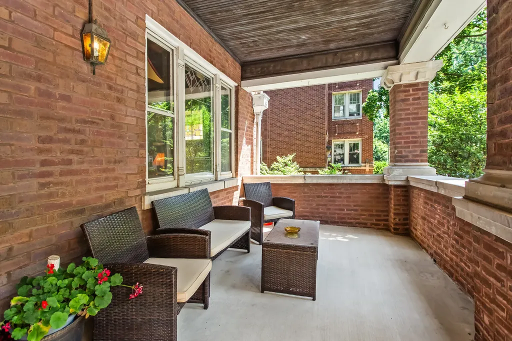 1446 West Summerdale Avenue Chicago IL 60640
