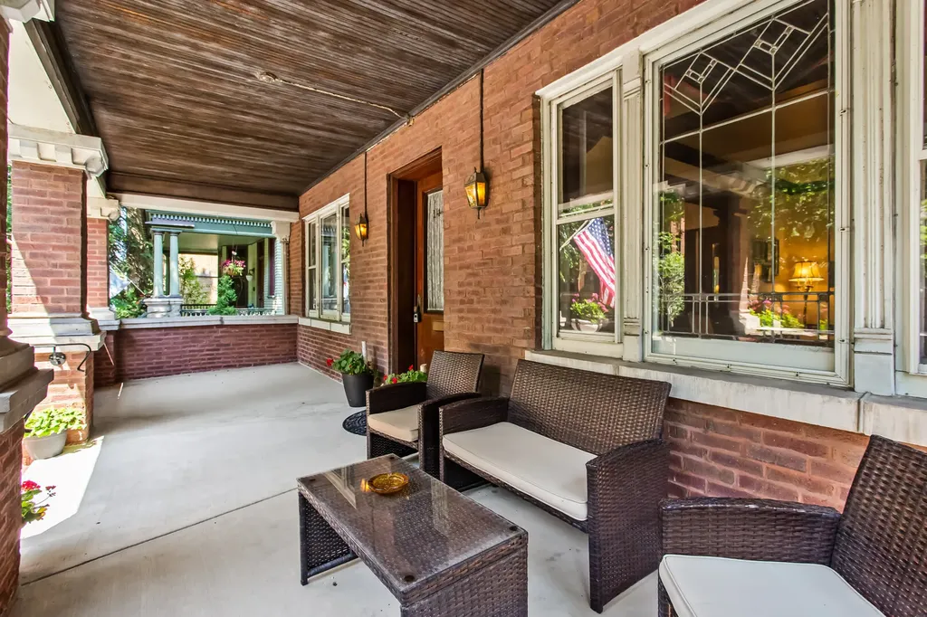 1446 West Summerdale Avenue W Chicago IL 60640