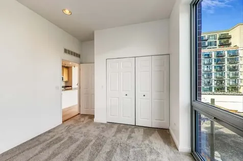 2035 South Indiana Avenue Chicago IL 60616