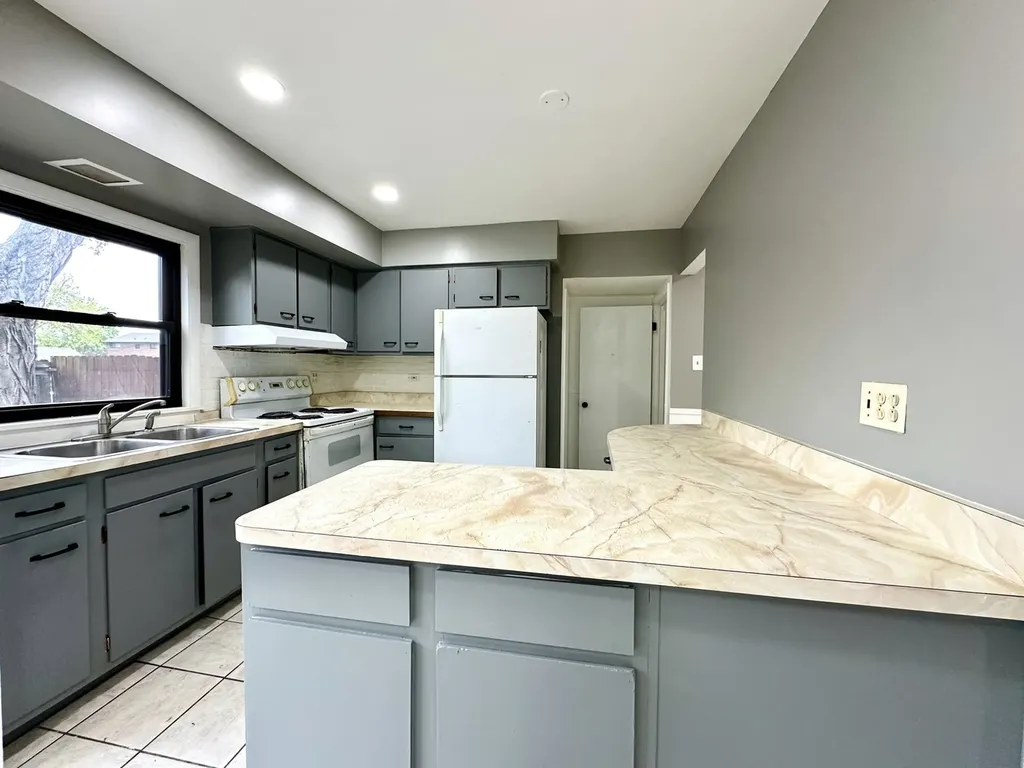 18w158 16TH Street Villa Park IL 60181