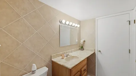 2 Cour Masson Palos Hills IL 60465