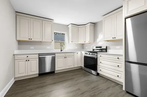 109 Raffel Road Woodstock IL 60098