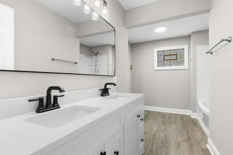 109 Raffel Road Woodstock IL 60098