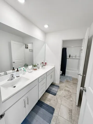 765 Kentshire Circle Elgin IL 60124