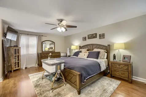 271 Hill Avenue Bartlett IL 60103