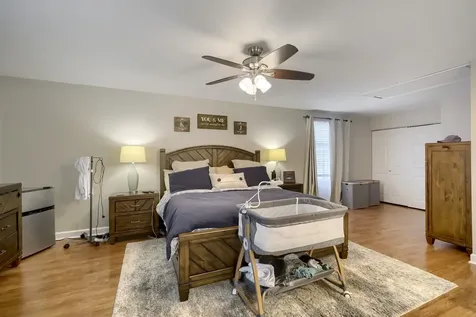 271 Hill Avenue Bartlett IL 60103