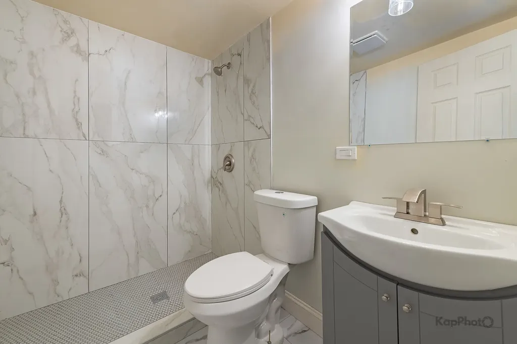 7727 South Stewart Avenue Chicago IL 60620