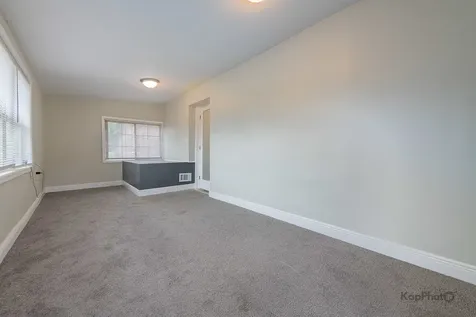 7727 South Stewart Avenue Chicago IL 60620