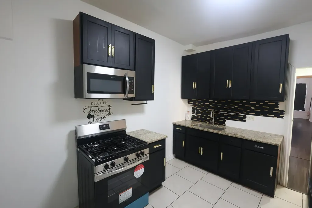 3532 West Van Buren Street Chicago IL 60624