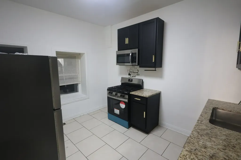 3532 West Van Buren Street Chicago IL 60624