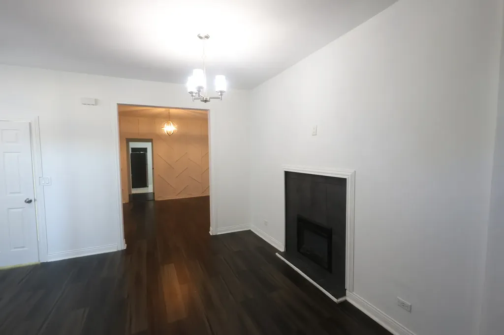 3532 West Van Buren Street Chicago IL 60624