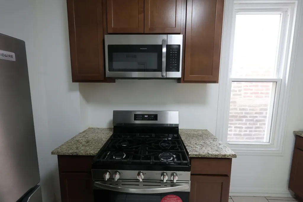 3532 West Van Buren Street Chicago IL 60624