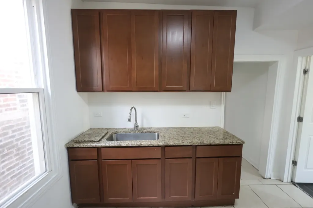 3532 West Van Buren Street Chicago IL 60624
