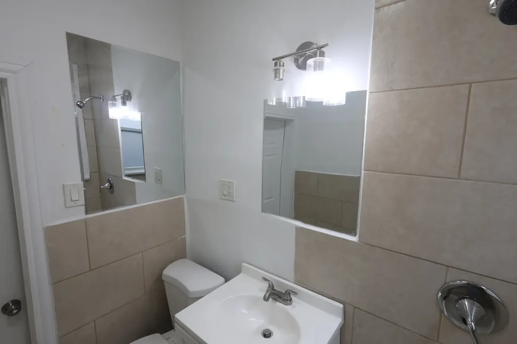 3532 West Van Buren Street Chicago IL 60624