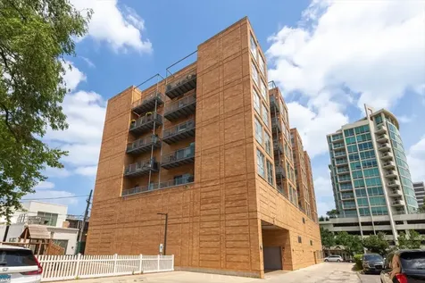 1572 Maple Avenue Evanston IL 60201
