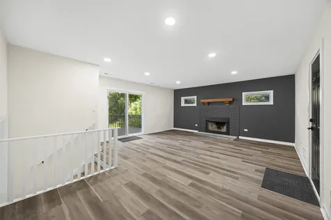 123 Kainer Avenue Barrington IL 60010