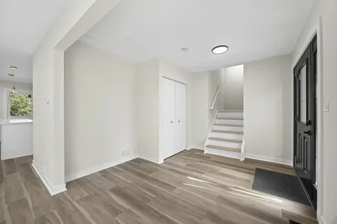 123 Kainer Avenue Barrington IL 60010