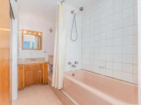 5351 West Waveland Avenue Chicago IL 60641