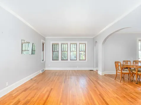 5351 West Waveland Avenue Chicago IL 60641