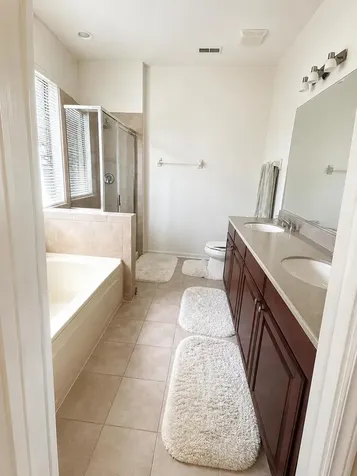2445 Waterbury Lane Buffalo Grove IL 60089