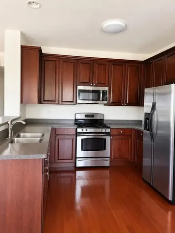 2445 Waterbury Lane Buffalo Grove IL 60089