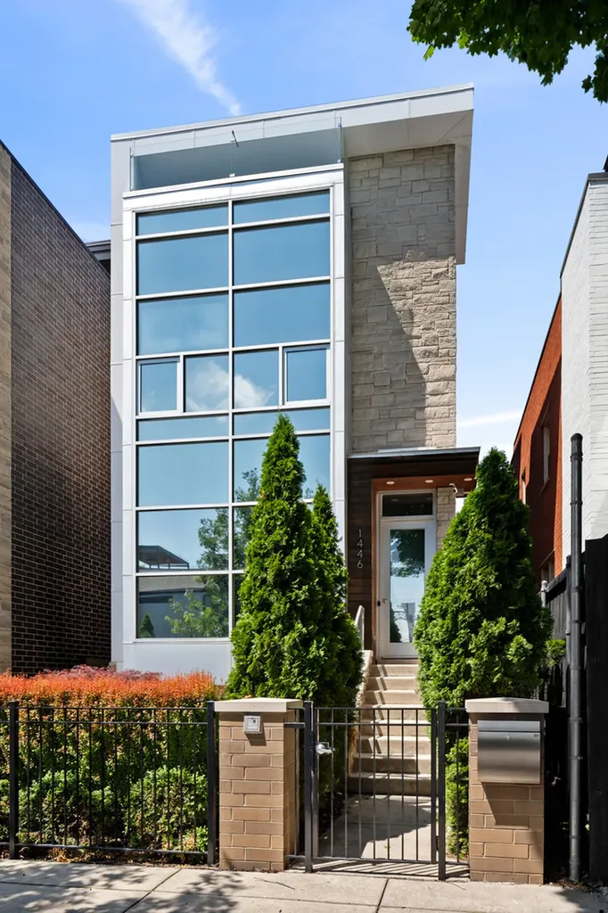 1446 West Altgeld Street Chicago IL 60614