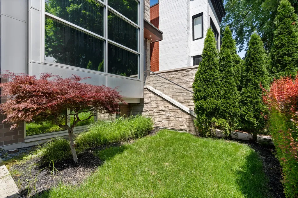 1446 West Altgeld Street Chicago IL 60614