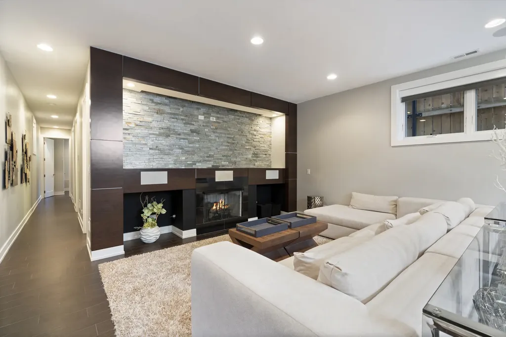 1446 West Altgeld Street Chicago IL 60614