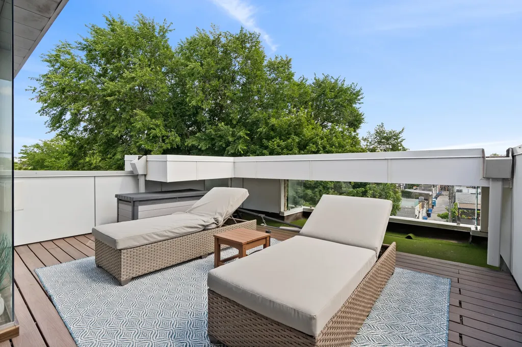 1446 West Altgeld Street Chicago IL 60614