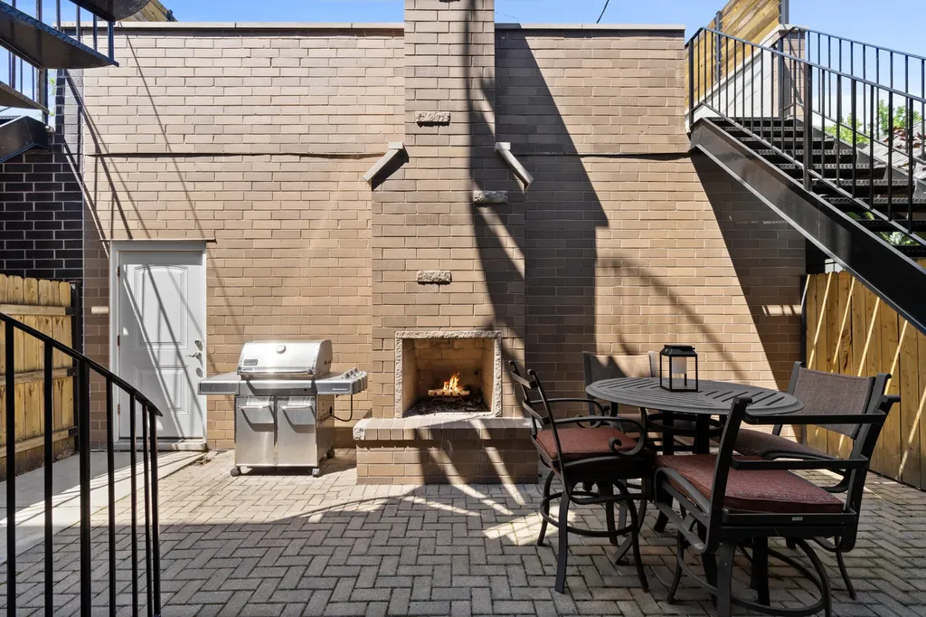1446 West Altgeld Street Chicago IL 60614