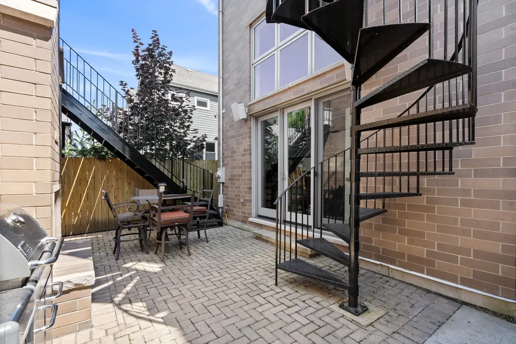 1446 West Altgeld Street Chicago IL 60614