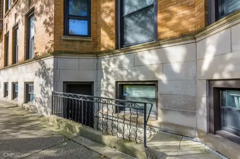 900 West Grace Street Chicago IL 60613