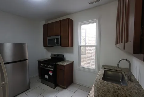 3532 West Van Buren Street Chicago IL 60624