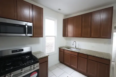 3532 West Van Buren Street Chicago IL 60624