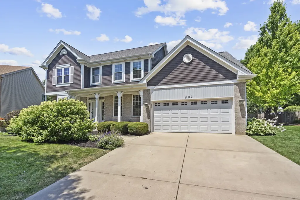 902 Chatham Drive Carol Stream IL 60188