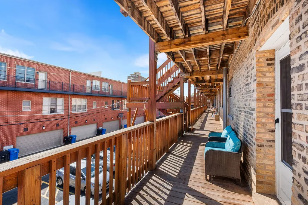 4027 North Southport Avenue Chicago IL 60613