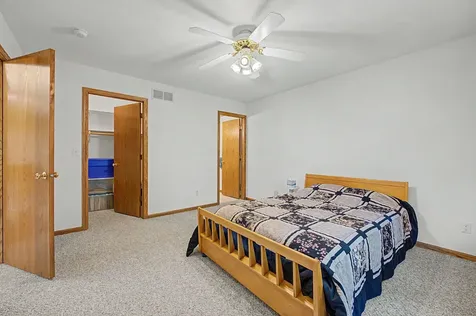813 Shadow Bluff Drive Galena IL 61036