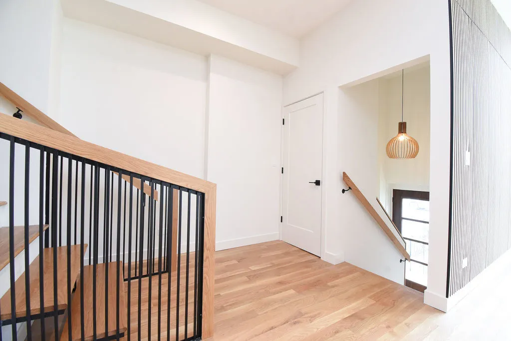 3547 West Hirsch Street Chicago IL 60651