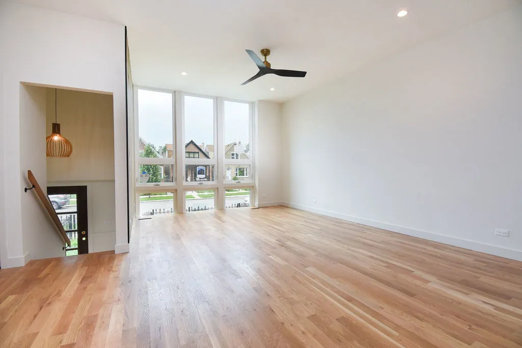 3547 West Hirsch Street Chicago IL 60651